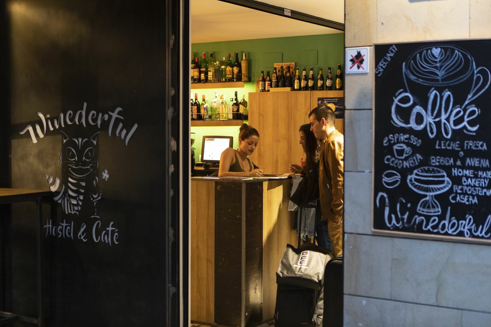 Winederful Hostel&Café Logroño Exterior foto